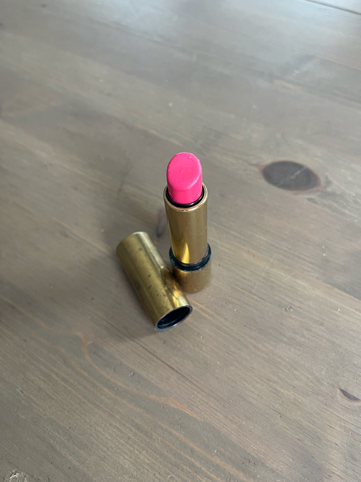 Lippenstift, gold, Farbe rot
