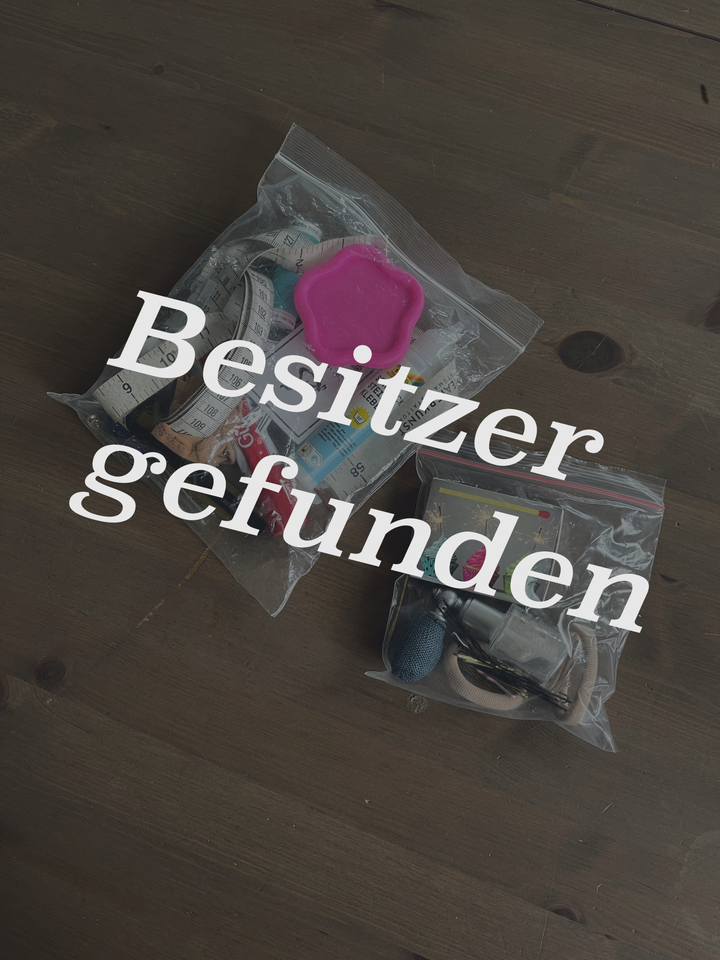 2 Tüten mit Näh-/Reparatur-Set